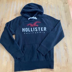 Almost new size medium Hollister hoodie!